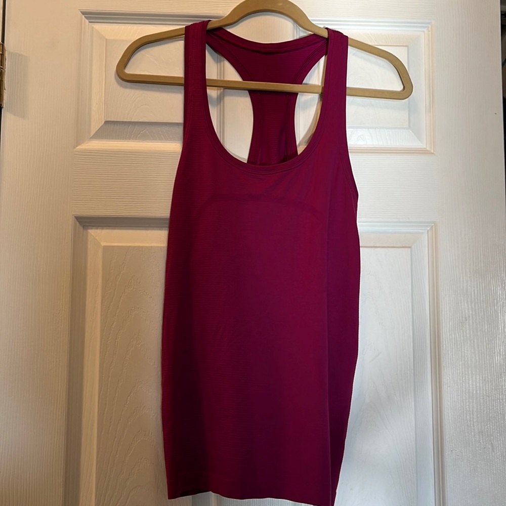 Swiftly 2.0 race length tank size 10 lululemon athletica EUC